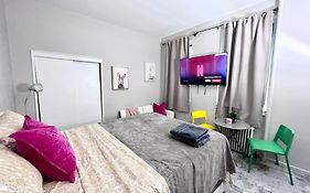 Cozy Apt In Heart Manhattan #20